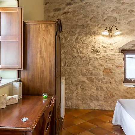 La Muraglia Residenza Turistica Rurale סנטה קרוצ'ה קמרינה