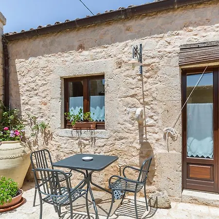 La Muraglia Residenza Turistica Rurale סנטה קרוצ'ה קמרינה
