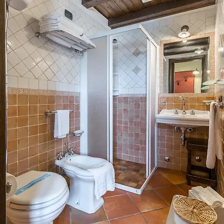 בית כפרי La Muraglia Residenza Turistica Rurale סנטה קרוצ'ה קמרינה