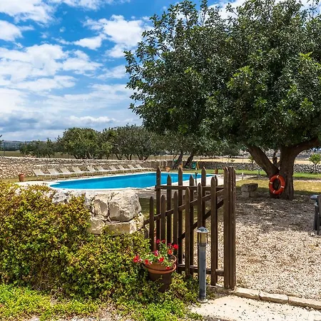 La Muraglia Residenza Turistica Rurale סנטה קרוצ'ה קמרינה